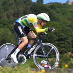 Dennis vola nella cronometro. Kruijswijk e Simon Yates avanzano su Quintana e Lopez